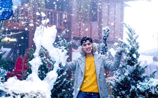 Những cây thông Noel lạ lùng trong Lễ hội mùa đông Fansipan 2020