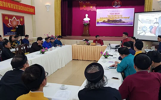 Huế: Đối thoại phát triển Áo dài Huế trong cuộc sống đương đại