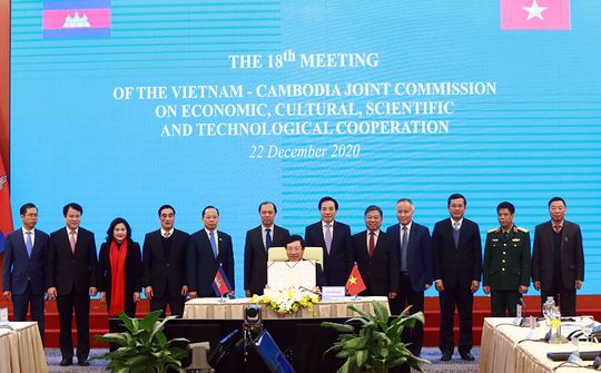 Việt Nam-Campuchia phát triển tích cực trong quan hệ hợp tác toàn diện