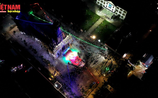 Chung vui Noel cùng bà con giáo xứ An Phú