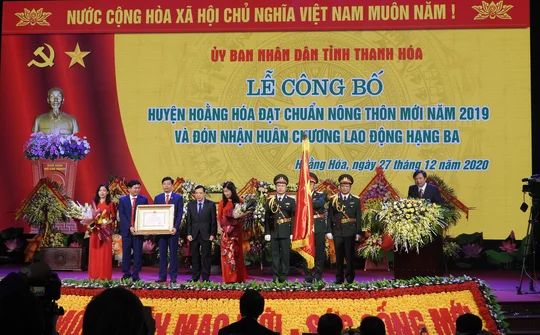 Hoằng Hóa đạt chuẩn nông thôn mới và đón nhận HCLĐ Hạng Ba