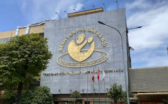 Bệnh viện Phụ sản Hà Nội vinh dự đón nhận danh hiệu “Anh hùng Lao động thời kỳ đổi mới”