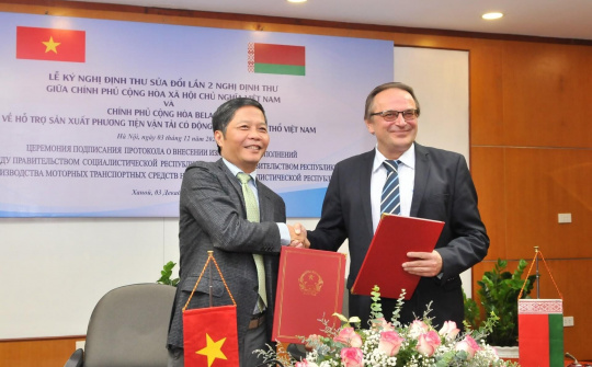 Việt Nam, Belarus ký kết Nghị định thư hỗ trợ sản xuất phương tiện vận tải có động cơ