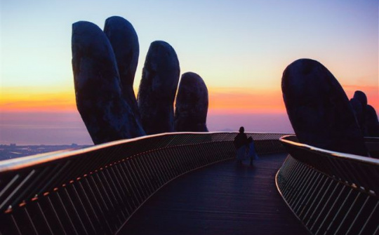 Cầu Vàng – nối Việt Nam với thế giới