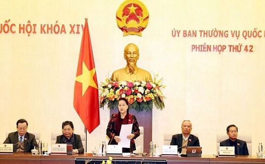 Ủy ban Thường vụ Quốc hội bế mạc phiên họp thứ 42