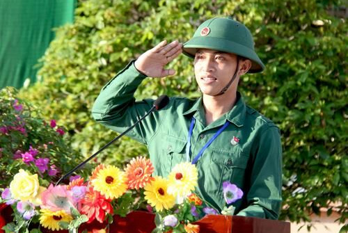 Đồng Tháp: Thanh niên hăng hái lên đường nhập ngũ