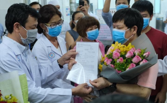 Niềm tự hào của Ngành Y tế  Việt Nam trong điều trị "COVID-19"