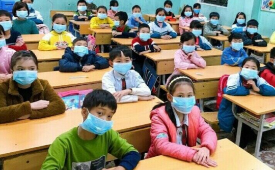 Dịch COVID-19: Hãy yêu thương các em đúng cách!