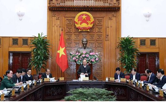 Chính phủ không chọn giải pháp đóng cửa mọi thứ