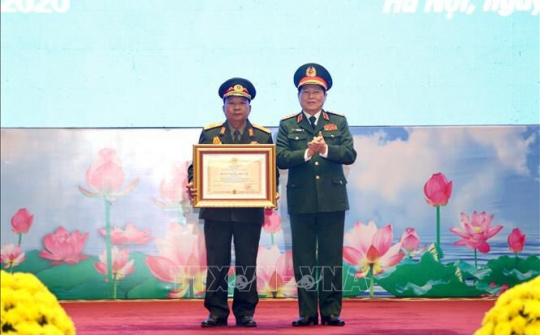 Trao tặng Huân chương của Nhà nước Việt Nam, Nhà nước Lào