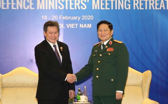 Bộ trưởng Quốc phòng tiếp Bộ trưởng Quốc phòng Campuchia và Tổng thư ký ASEAN