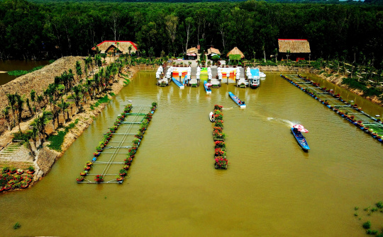 Khoác trên mình "diện mạo" mới, Trà Sư làm "mê đắm" lòng lữ khách