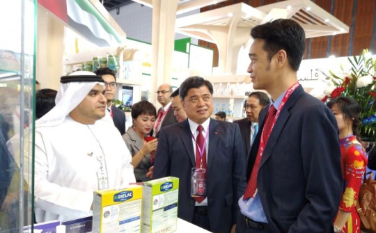 Giữa "tâm bão" dịch COVID-19, Vinamilk ký thành công hợp đồng xuất khẩu sữa trị giá 20 triệu USD