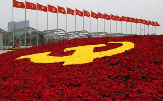 Mỗi cán bộ, đảng viên phải luôn tự soi, tự sửa