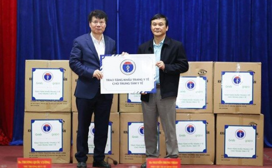 Bộ Y tế tặng 165.000 khẩu trang y tế cho 7 tỉnh biên giới phía Bắc