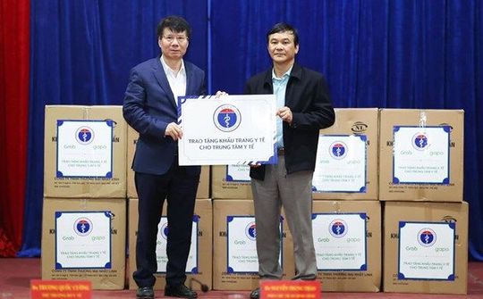 Bộ Y tế tặng 165.000 khẩu trang y tế cho 7 tỉnh biên giới phía Bắc