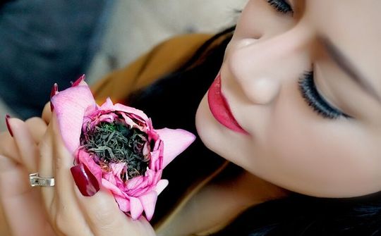 Thưởng thức tinh hoa đất trời với Trà Sen Mộc "Ưu trà Tràng An"