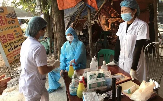 Những người thầm lặng chống chọi 'cơn bão' Covid-19