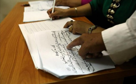 Bảo tồn tiếng nói, chữ viết để giữ gìn bản sắc dân tộc