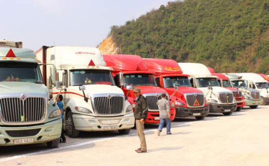 Mở cửa khẩu Hữu Nghị giúp người dân tránh tình trạng ùn ứ hàng hóa