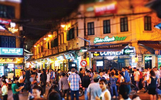 Hà Nội dừng đón khách tham quan, hoạt động tại các di tích, phố đi bộ