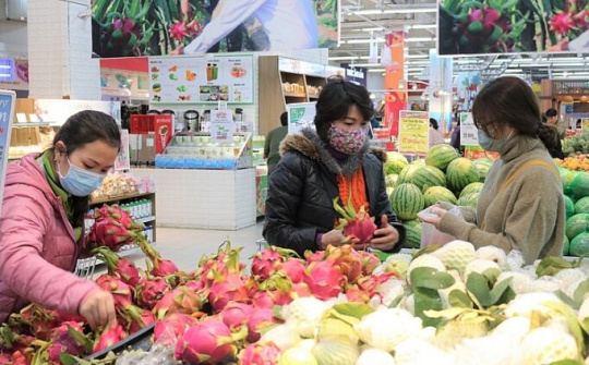 Doanh nghiệp chung tay hỗ trợ nông dân trồng thanh long và dưa hấu trước tâm dịch