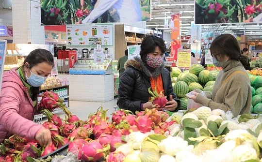 Doanh nghiệp chung tay hỗ trợ nông dân trồng thanh long và dưa hấu trước tâm dịch