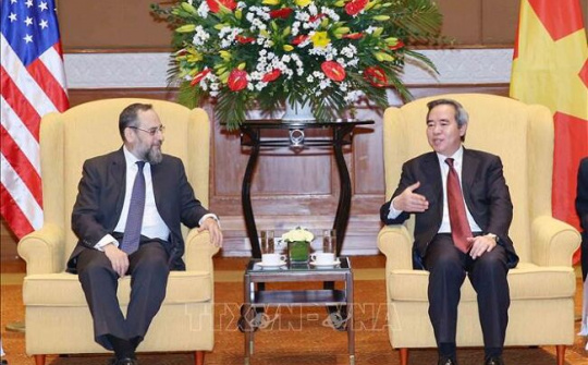 Trưởng Ban Kinh tế Trung ương tiếp quyền Trợ lý Bộ trưởng Tài chính Mỹ