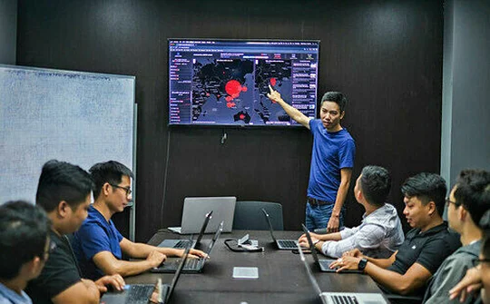 Áp dụng công nghệ làm web về virus corona trong 12 tiếng