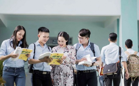 Hỗ trợ sinh viên sư phạm: Thu hút người tài, giúp đỡ sinh viên khó khăn