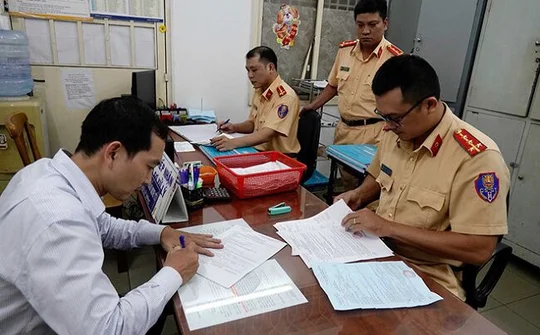 Nộp phạt vi phạm giao thông trên cổng dịch vụ công quốc gia