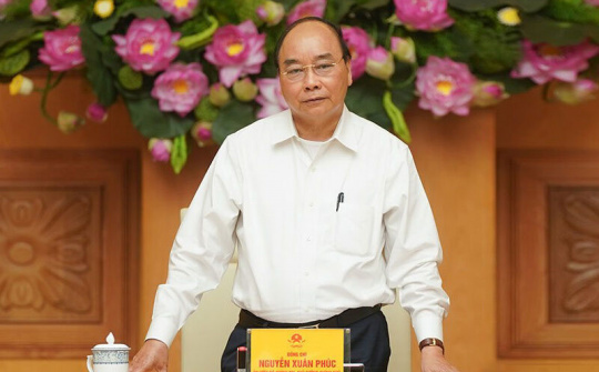 Thủ tướng yêu cầu địa phương gương mẫu sử dụng chữ ký số cá nhân, xử lý công việc online