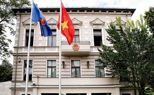Đại sứ quán Việt Nam tại Đức tăng cường khuyến cáo người Việt về dịch Covid-19