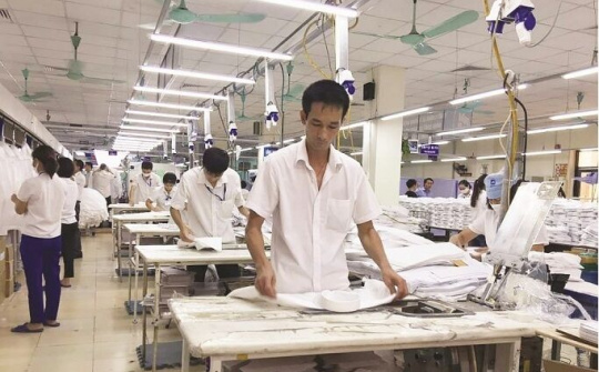 Doanh nghiệp sản xuất công nghiệp chống đỡ với khó khăn mùa dịch Covid-19