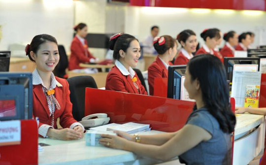 Các ngân hàng triển khai nhiều giải pháp hỗ trợ khách hàng