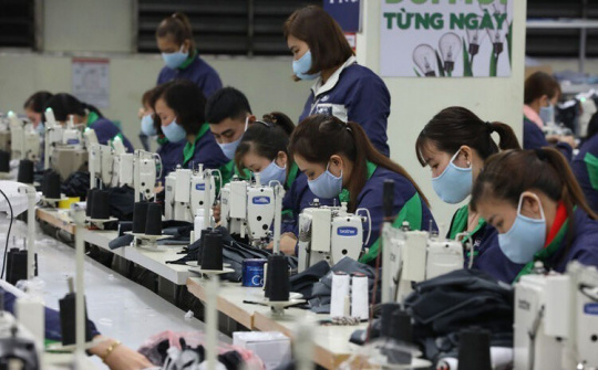 Doanh nghiệp và cộng đồng “dìu nhau” vượt qua đại dịch Covid-19