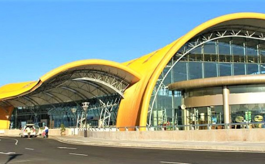 Lâm Đồng: Sân bay Liên Khương đón 2 chuyến bay "đặc biệt"