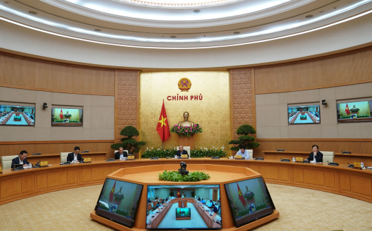 Thủ tướng yêu cầu đóng cửa các dịch vụ không cần thiết