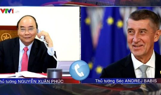 Thủ tướng điện đàm với Thủ tướng Czech