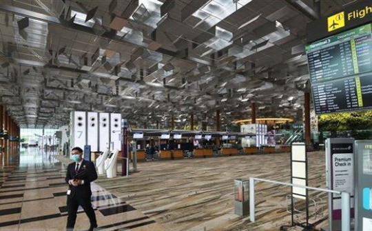 Đại sứ quán Việt Nam tại Singapore hỗ trợ 35 công dân bị mắc kẹt