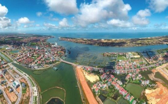 Bất động sản miền Trung vươn lên vượt khó