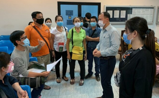 Hỗ trợ kịp thời các công dân Việt Nam gặp khó khăn khi quá cảnh tại Thái Lan và Singapore