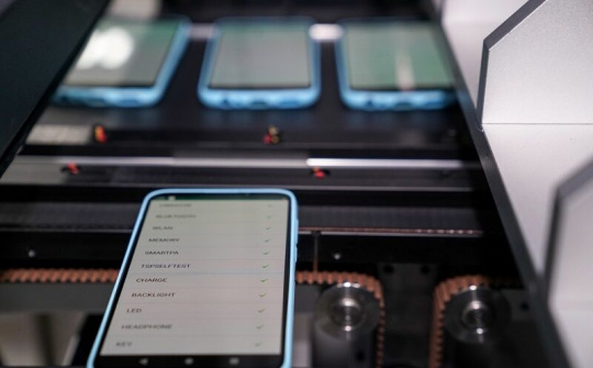 Forbes khen ngợi thương hiệu điện thoại Việt lên ngôi chiếm thị phần thương hiệu ngoại