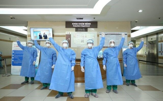 Thủ tướng gửi thư động viên đến với các y bác sĩ và cán bộ y tế