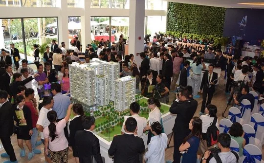 Đại dịch COVID - 19 là cơ hội và thách thức cho các nhà đầu tư bất động sản.