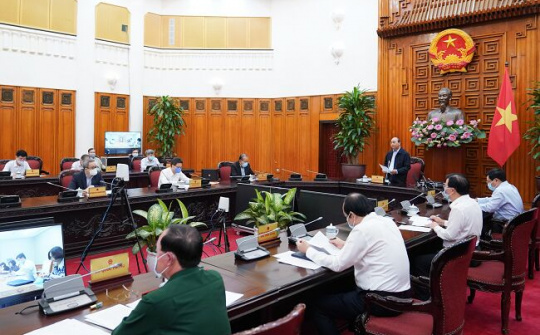 Thủ tướng chủ trì họp Thường trực Chính phủ bàn các giải pháp chống dịch COVID-19 diễn biến phức tạp