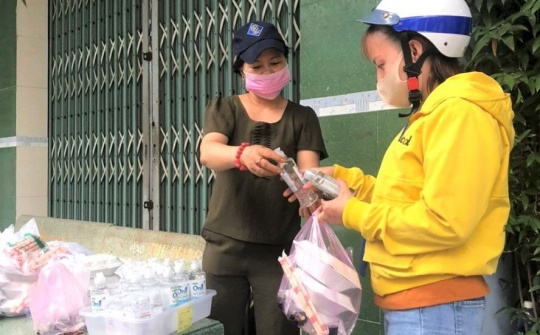 Khu nhà trọ chan chứa nghĩa tình