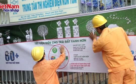 Kon Tum hưởng ứng giờ trái đất 2020