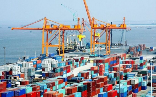 Dù phải gồng mình chống chọi dịch bệnh nhưng Việt Nam vẫn xuất siêu 2,8 tỷ USD
