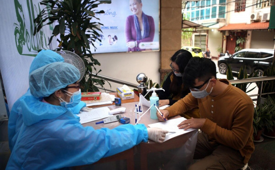 Kiểm tra nhanh sức khỏe qua quét mã QR trên ứng dụng NCOVI